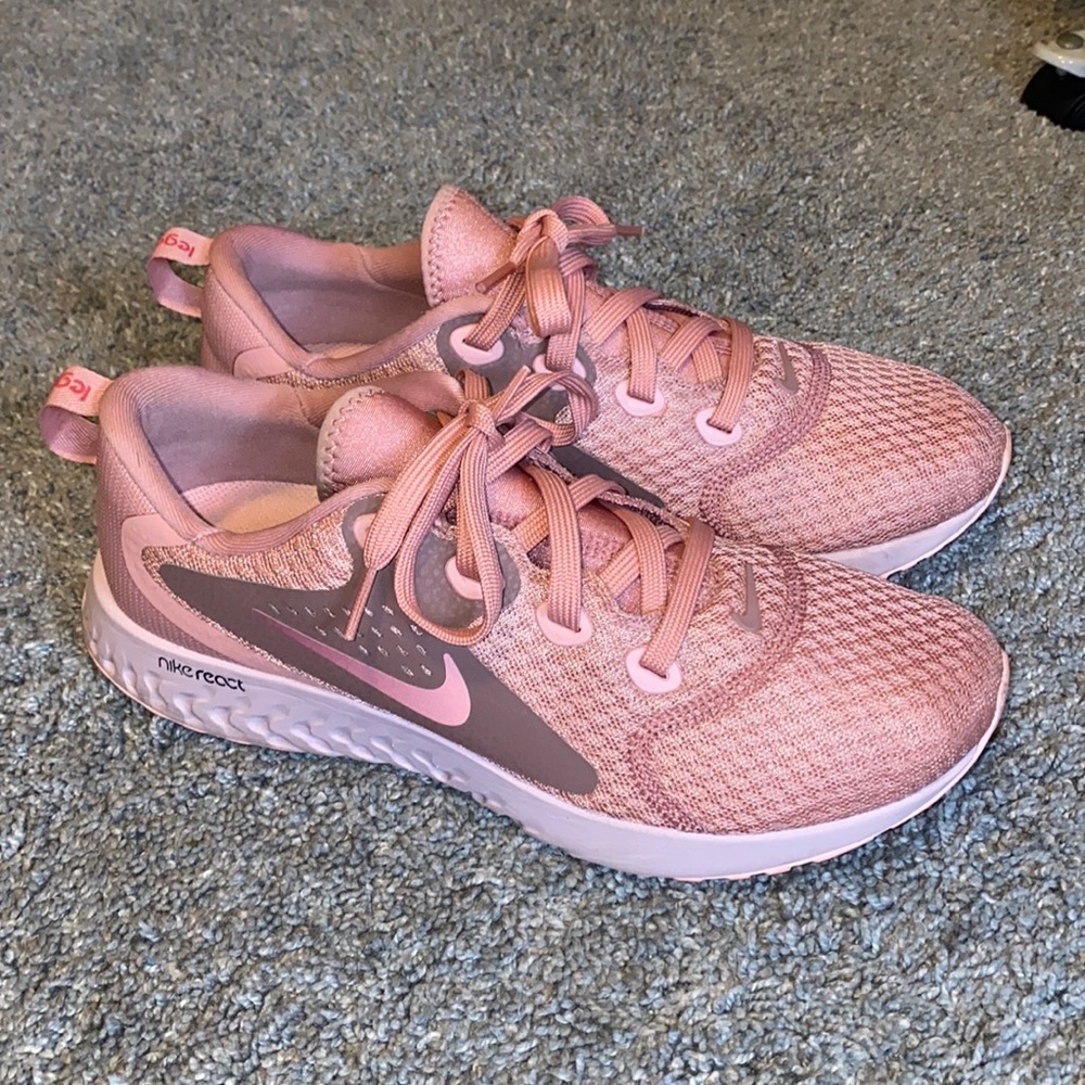 Womens Nike React (8.5)
